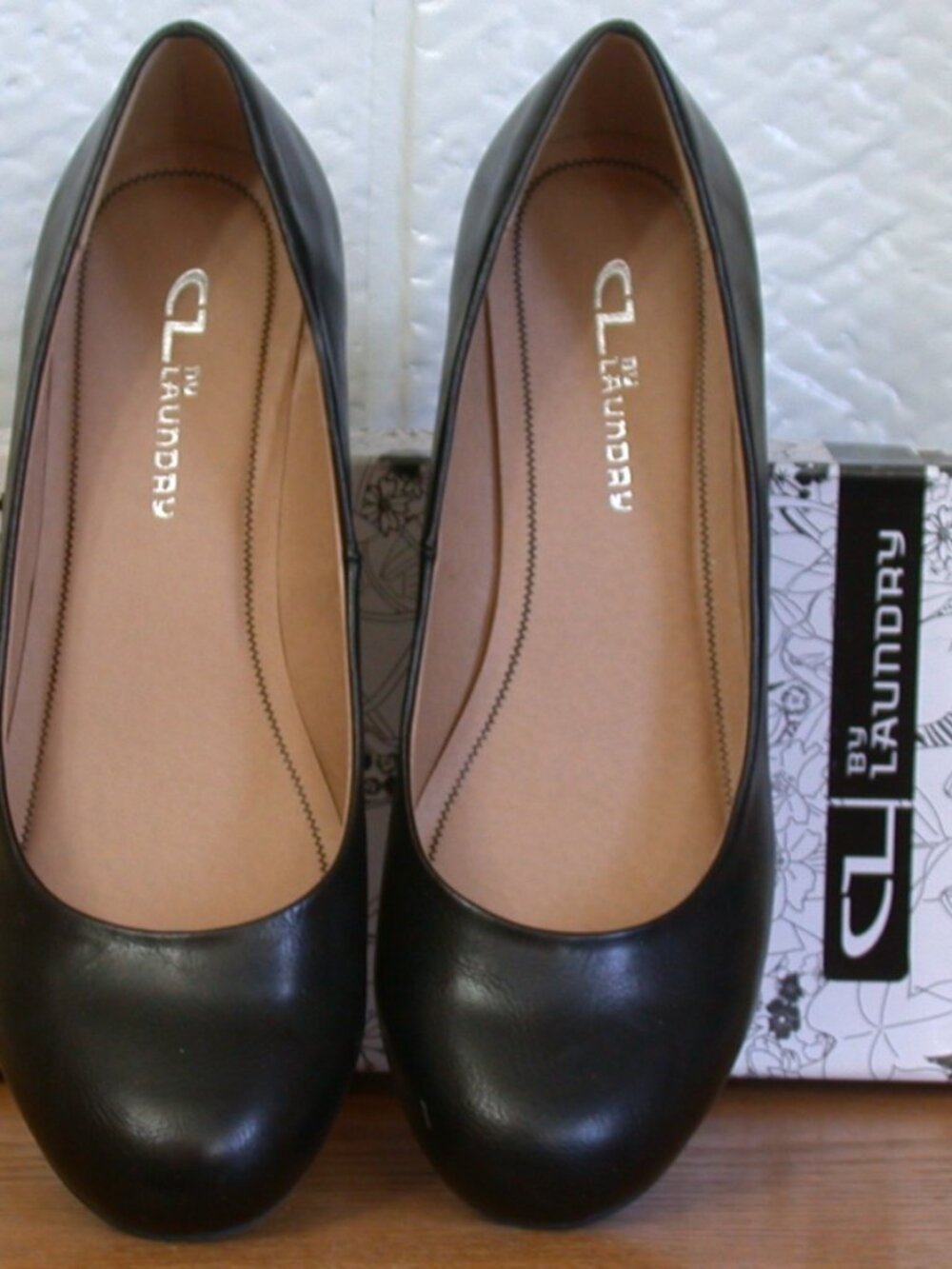 CL Laundry Marcie Black Flats Wedge SZ 9M with Box